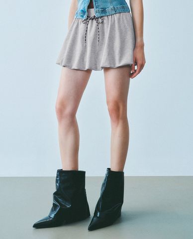  URBAN REVIVO - Chân váy chữ A mini phối dây rút 