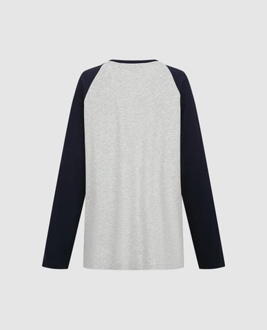  URBAN REVIVO - Áo thun nữ cổ tròn tay dài in chữ 