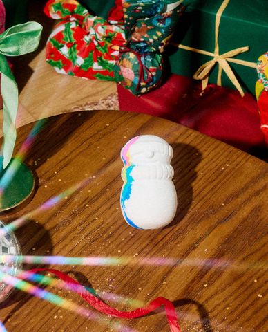  LUSH - Bom tắm Snowman Dreaming 