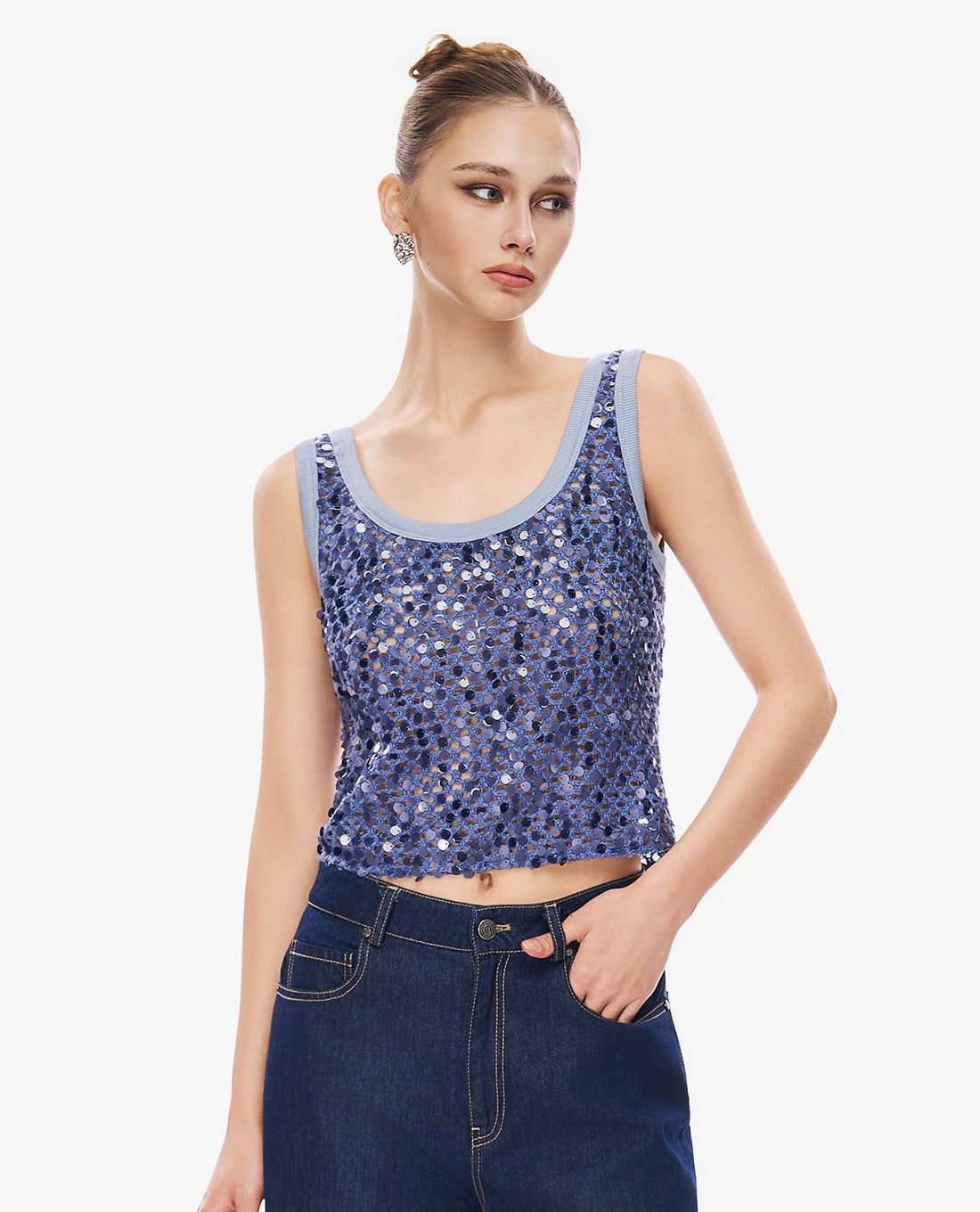 GIGI - Áo sát nách nữ cổ tròn phom croptop đính sequin