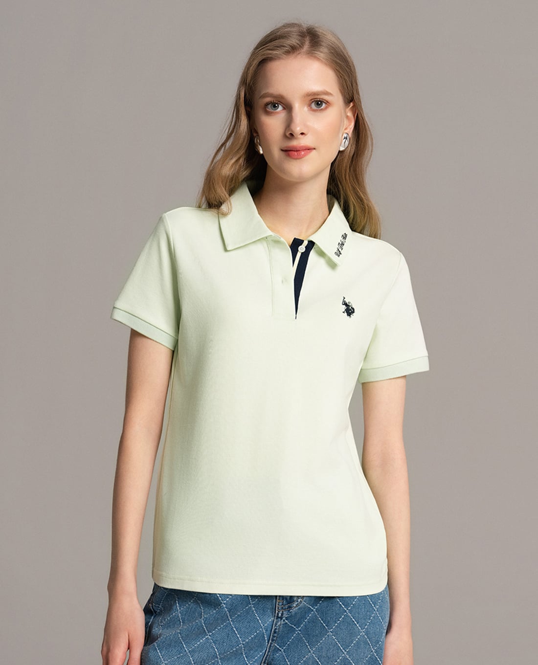 USPA - Áo polo nữ cổ bẻ thêu chữ tay ngắn