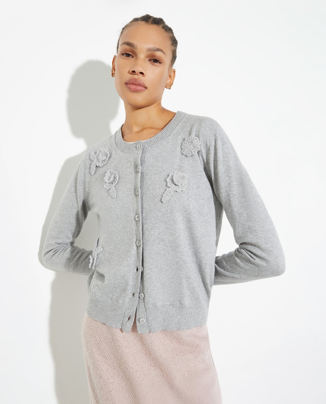 MAX&Co. - Áo khoác cardigan nữ cổ tròn đính hoa Crizia