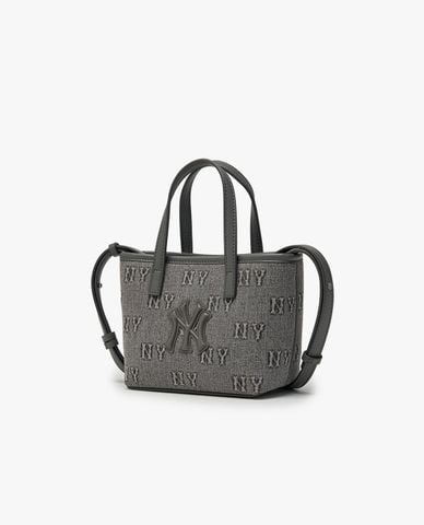  MLB - Túi đeo chéo nữ Classic Monogram Denim Embossed Mini 
