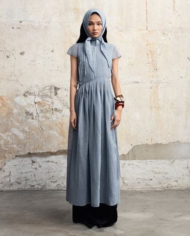  THOME - Áo dài nữ cổ tròn tay ngắn xếp li 