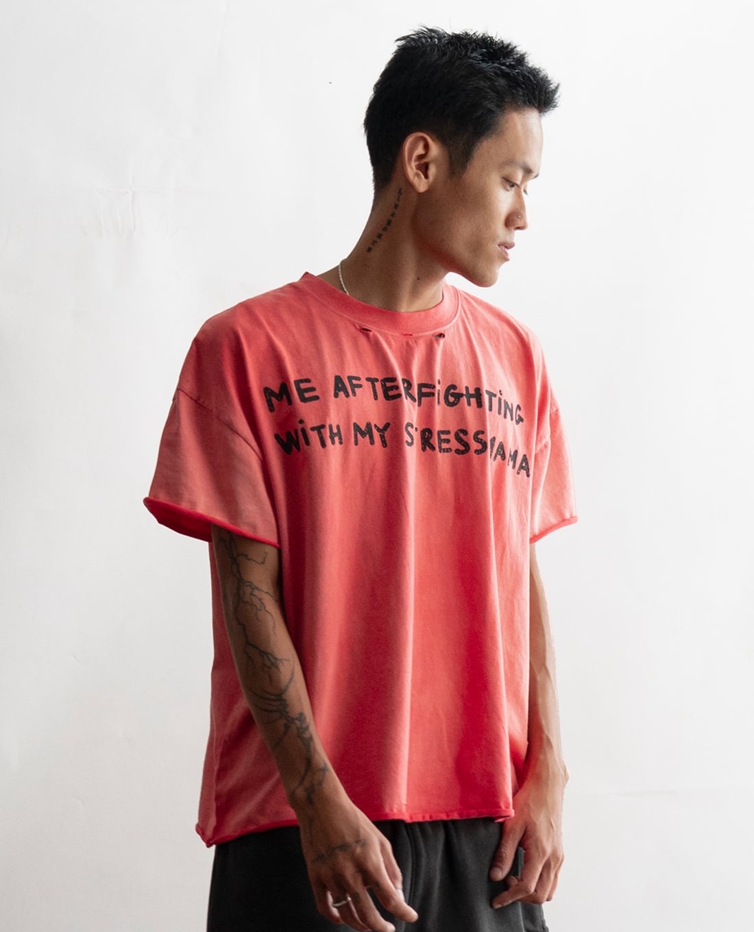 STRESSMAMA - Áo thun unisex cổ tròn tay ngắn SSMA Bloody