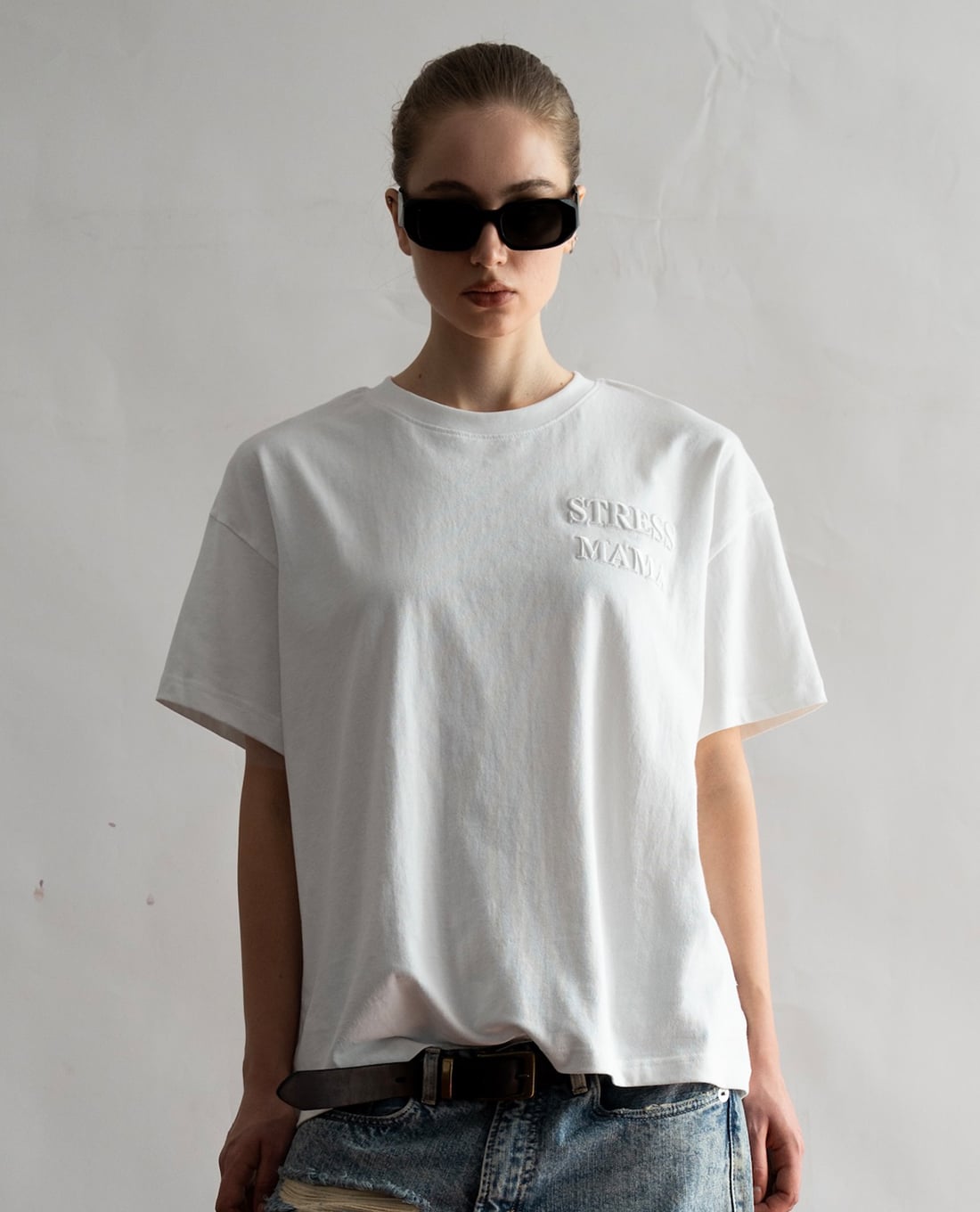 STRESSMAMA - Áo thun unisex tay ngắn thêu logo