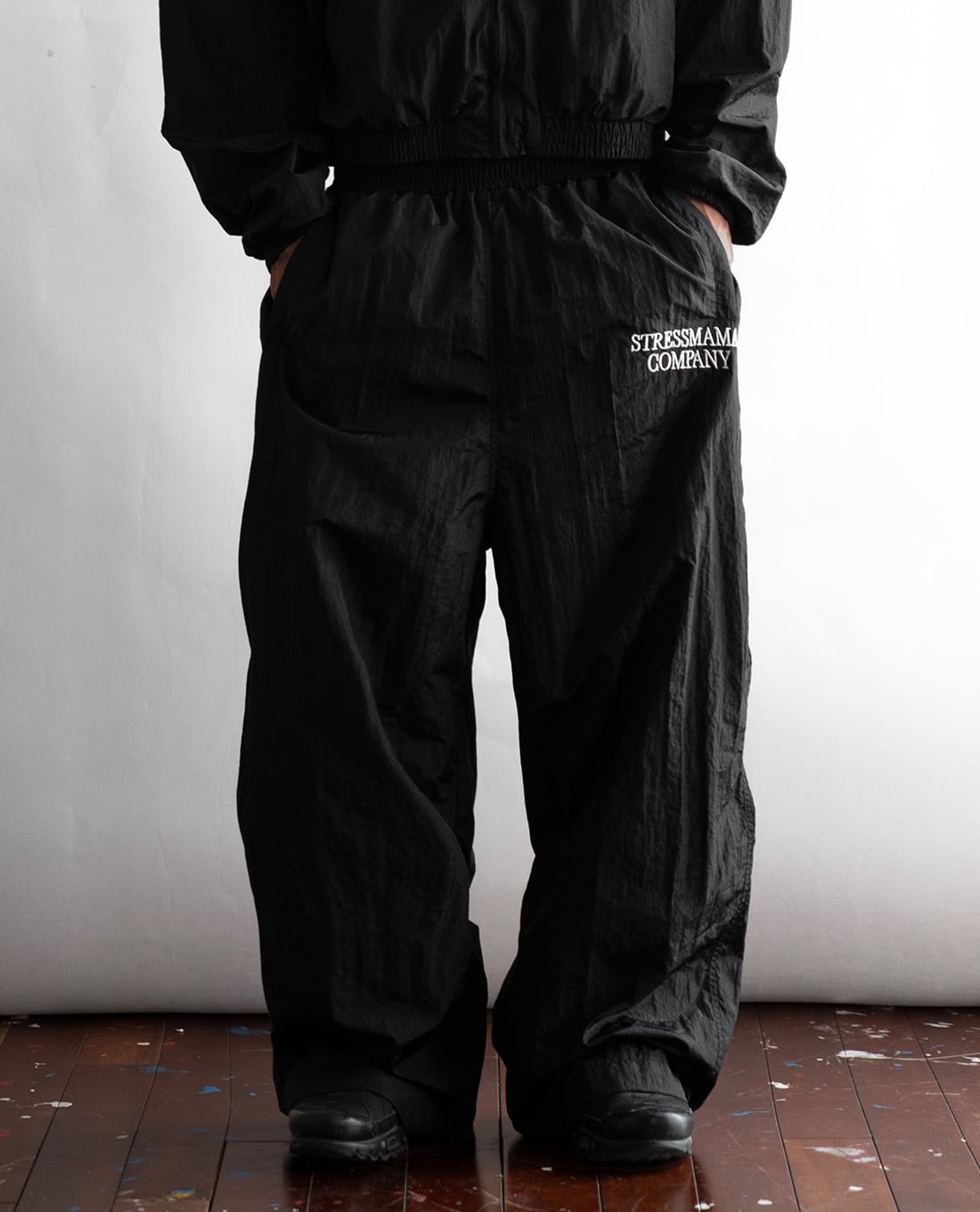 STRESSMAMA - Quần dài unisex ống rộng Company