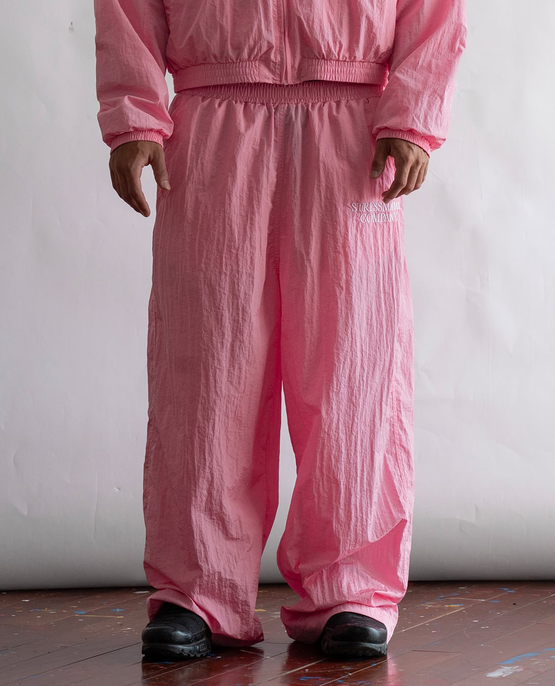 STRESSMAMA - Quần dài unisex ống rộng Company