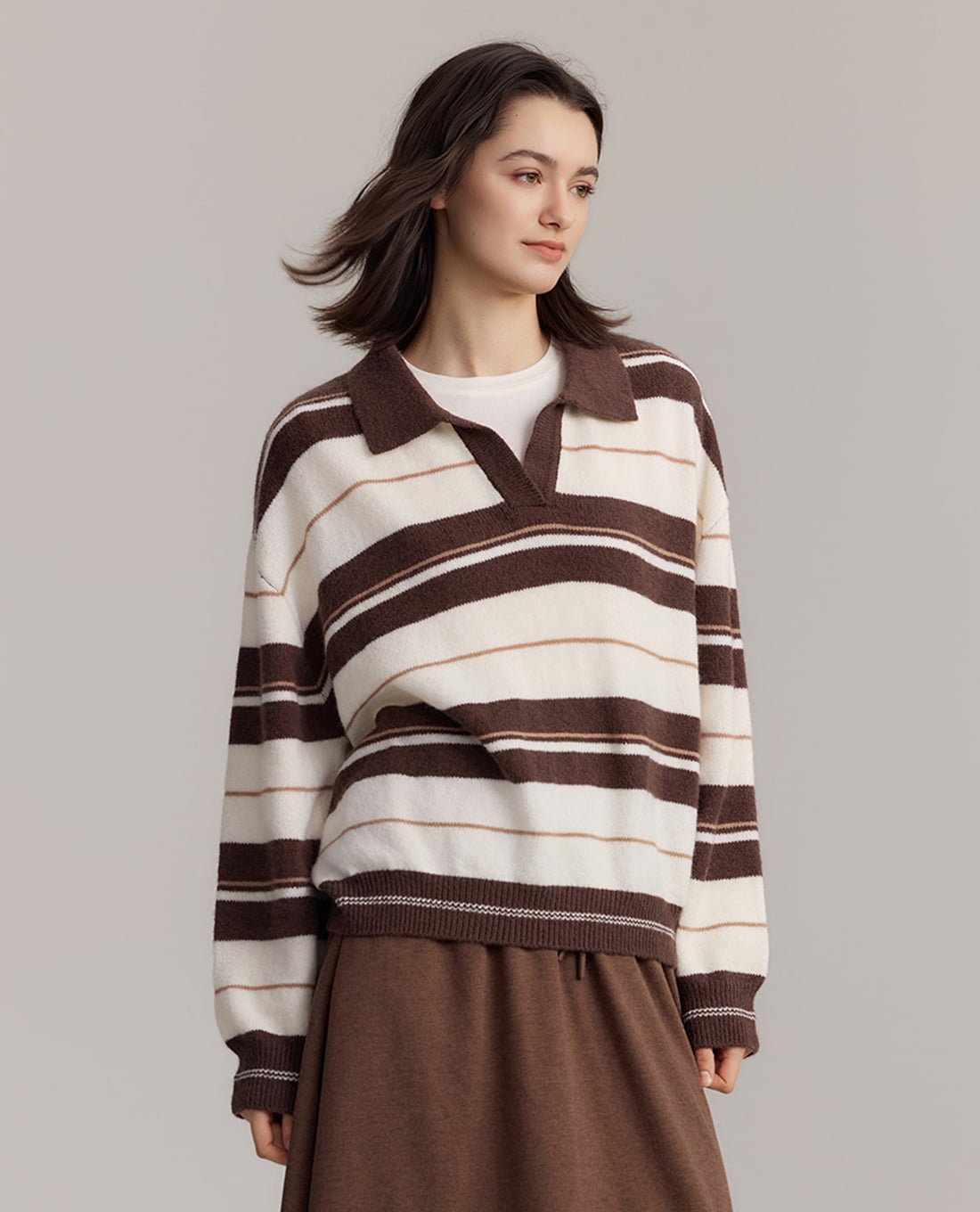 USPA - Áo sweatshirt nữ cổ bẻ tay dài kẻ sọc