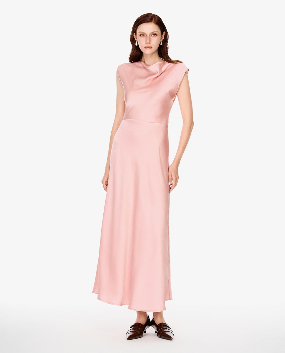 GIGI - Đầm sát nách midi phom suông cổ đổ