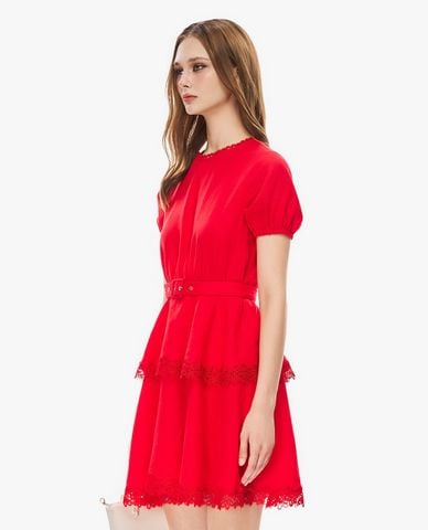  GIGI - Đầm xếp tầng mini cổ tròn tay phồng viền ren 