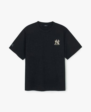  MLB - Áo thun unisex cổ tròn New Year Horse Back Graphic 