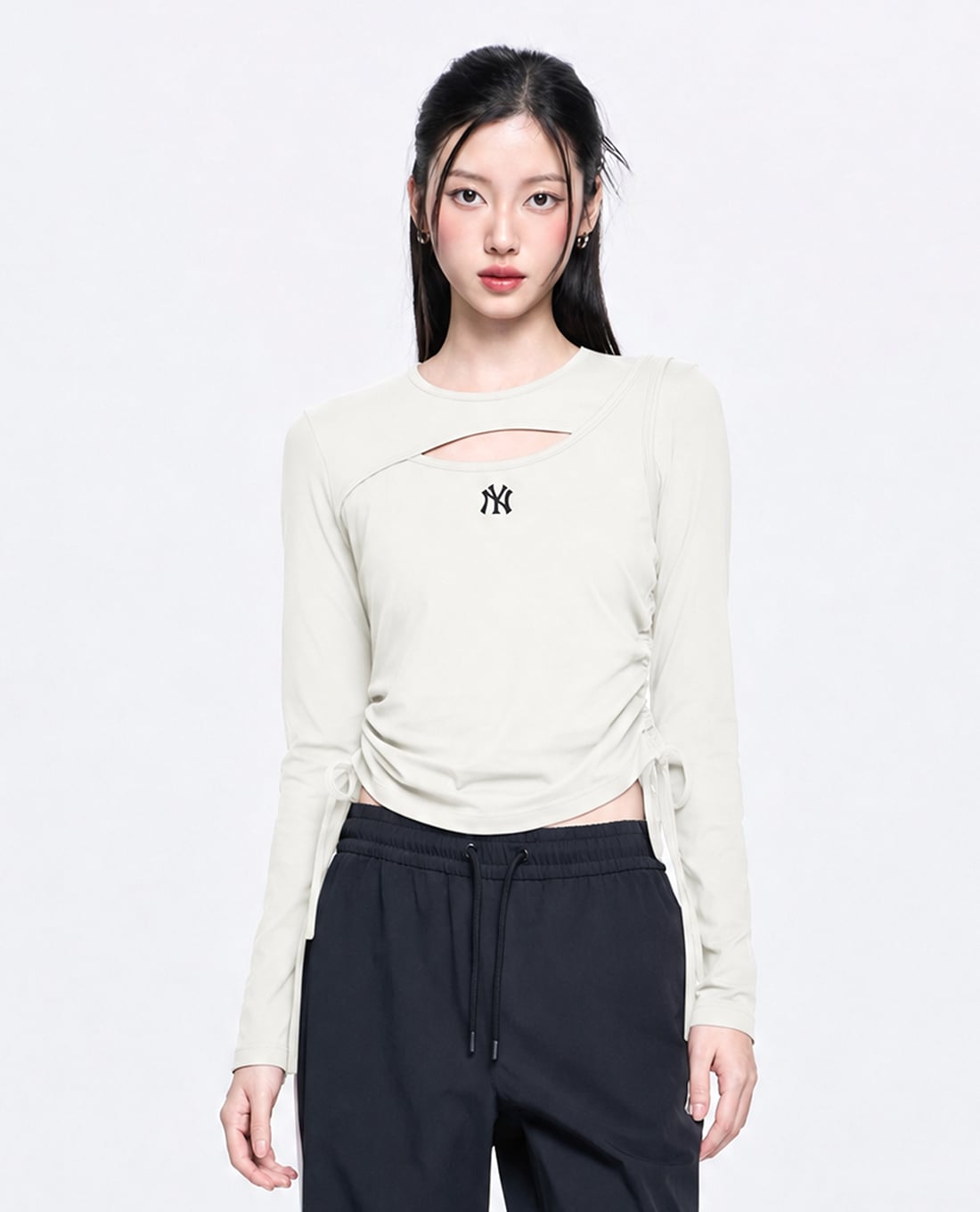 MLB - Áo kiểu nữ tay dài rút dây Basic Cutout