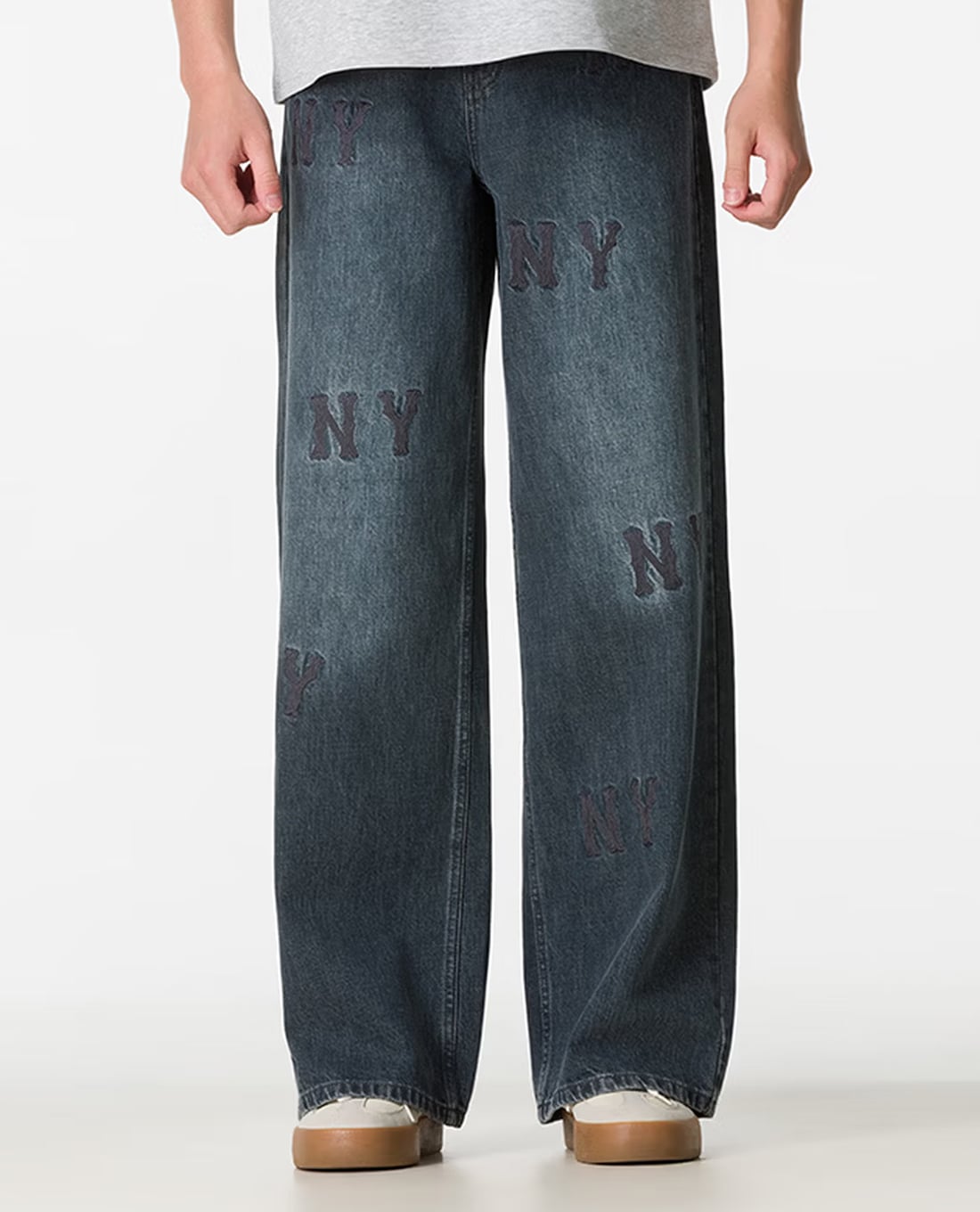 MLB - Quần jeans nữ ống rộng wash bạc