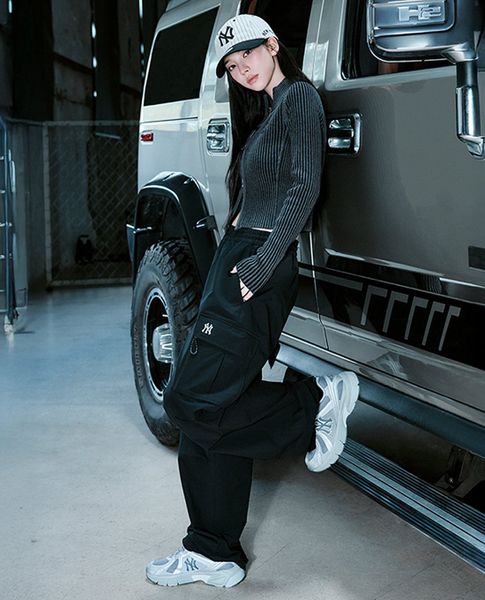 Các hãng giày nổi tiếng - MLB