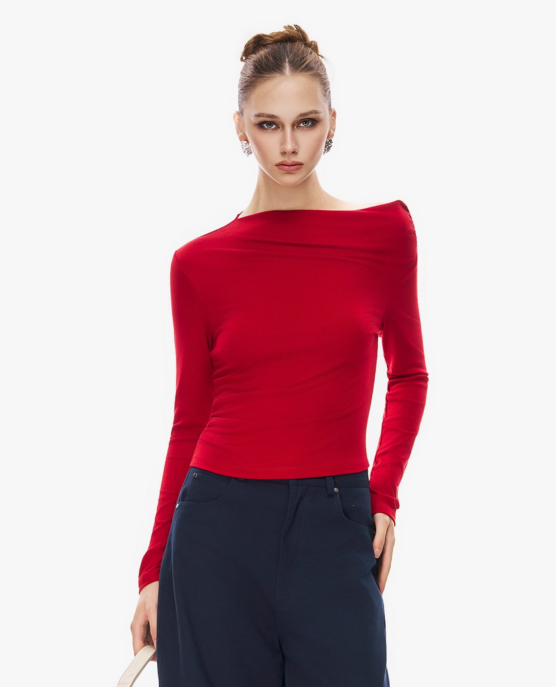 GIGI - Áo kiểu nữ cổ lệch tay dài phom ôm