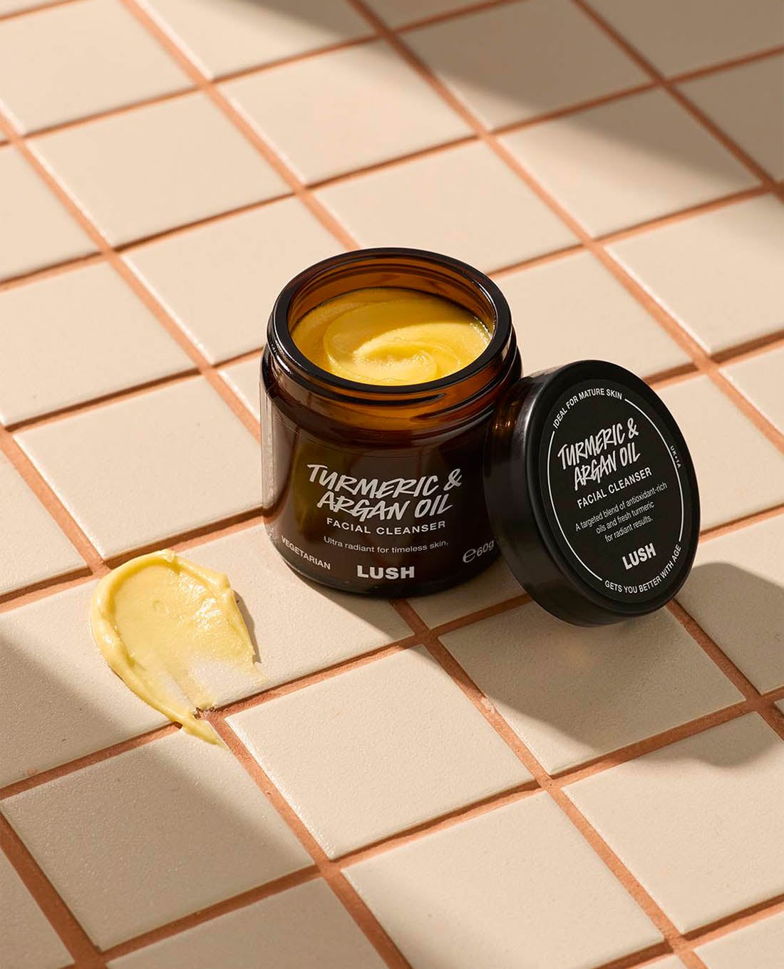 LUSH - Sữa rửa mặt Turmeric And Argan