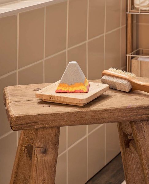  LUSH - Viên ngâm chân Volcano 