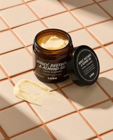  LUSH - Sữa rửa mặt Honey, Beeswax & Almond Oil 