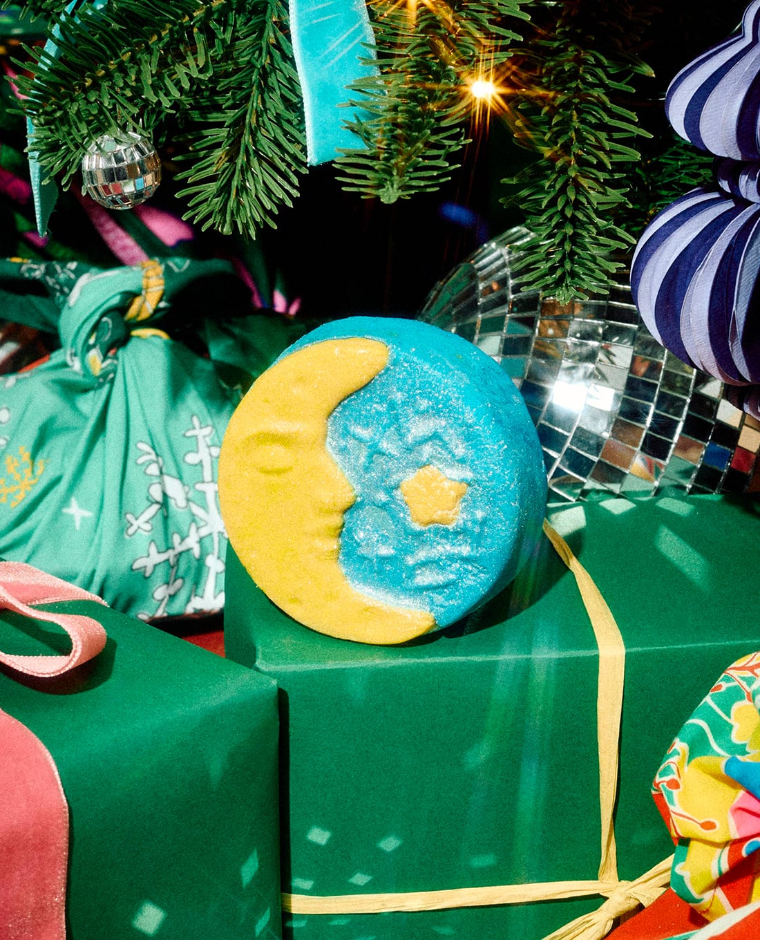 LUSH - Viên tạo bọt Christmas Eve