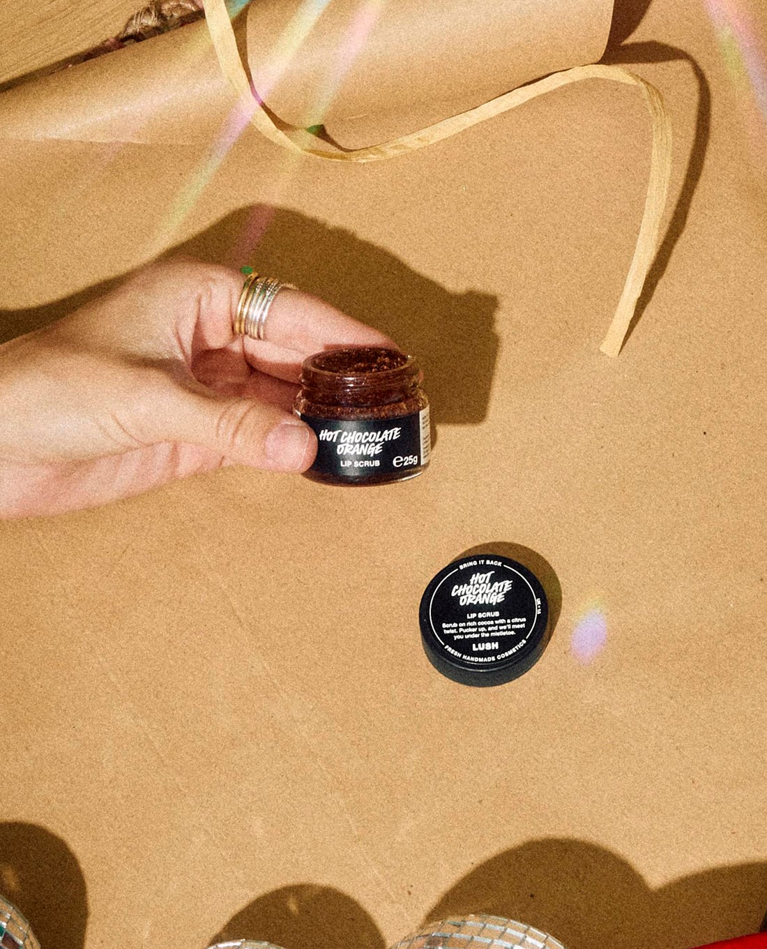 LUSH - Tẩy tế bào chết môi Hot Chocolate Orange