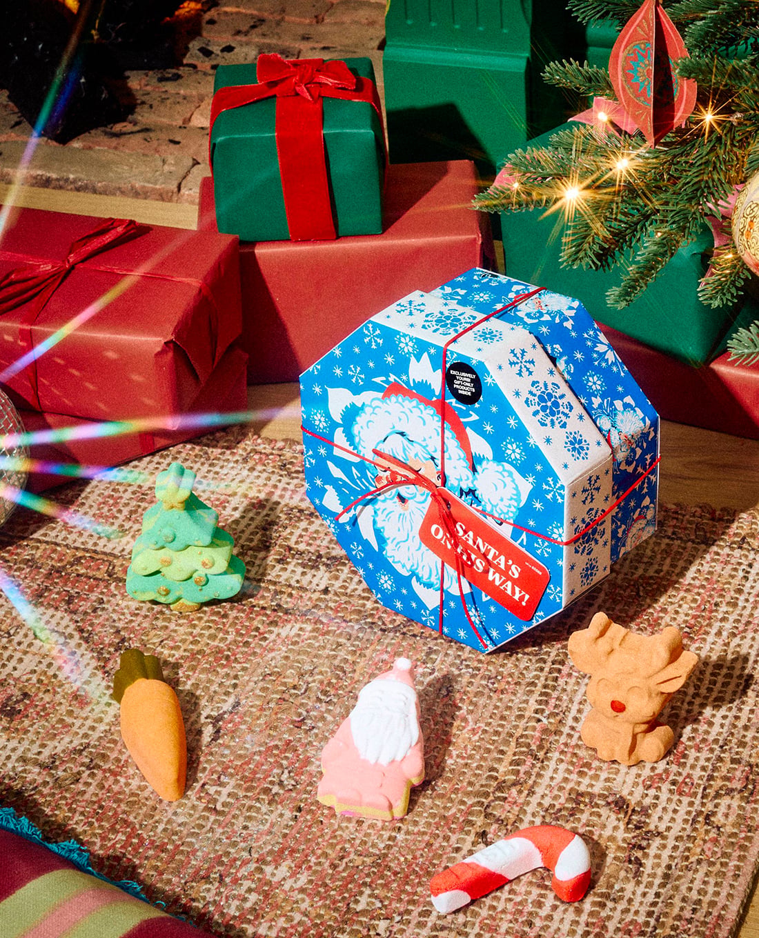 LUSH - Bộ quà tặng Santa's On His Way