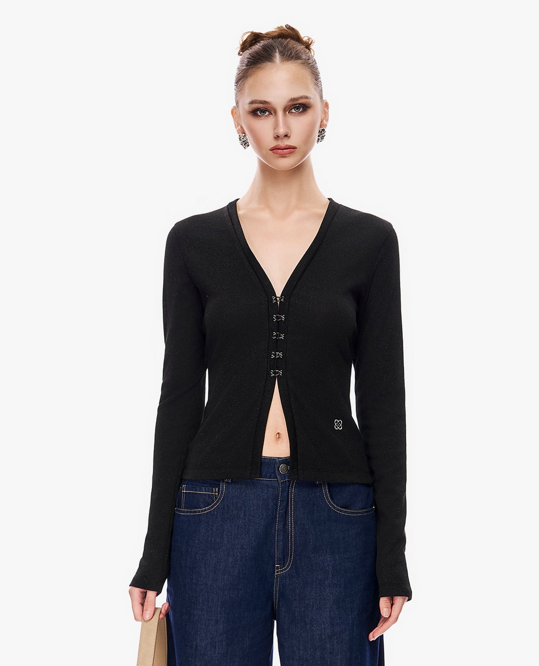 GIGI - Áo dệt kim nữ cổ V tay dài phom ôm