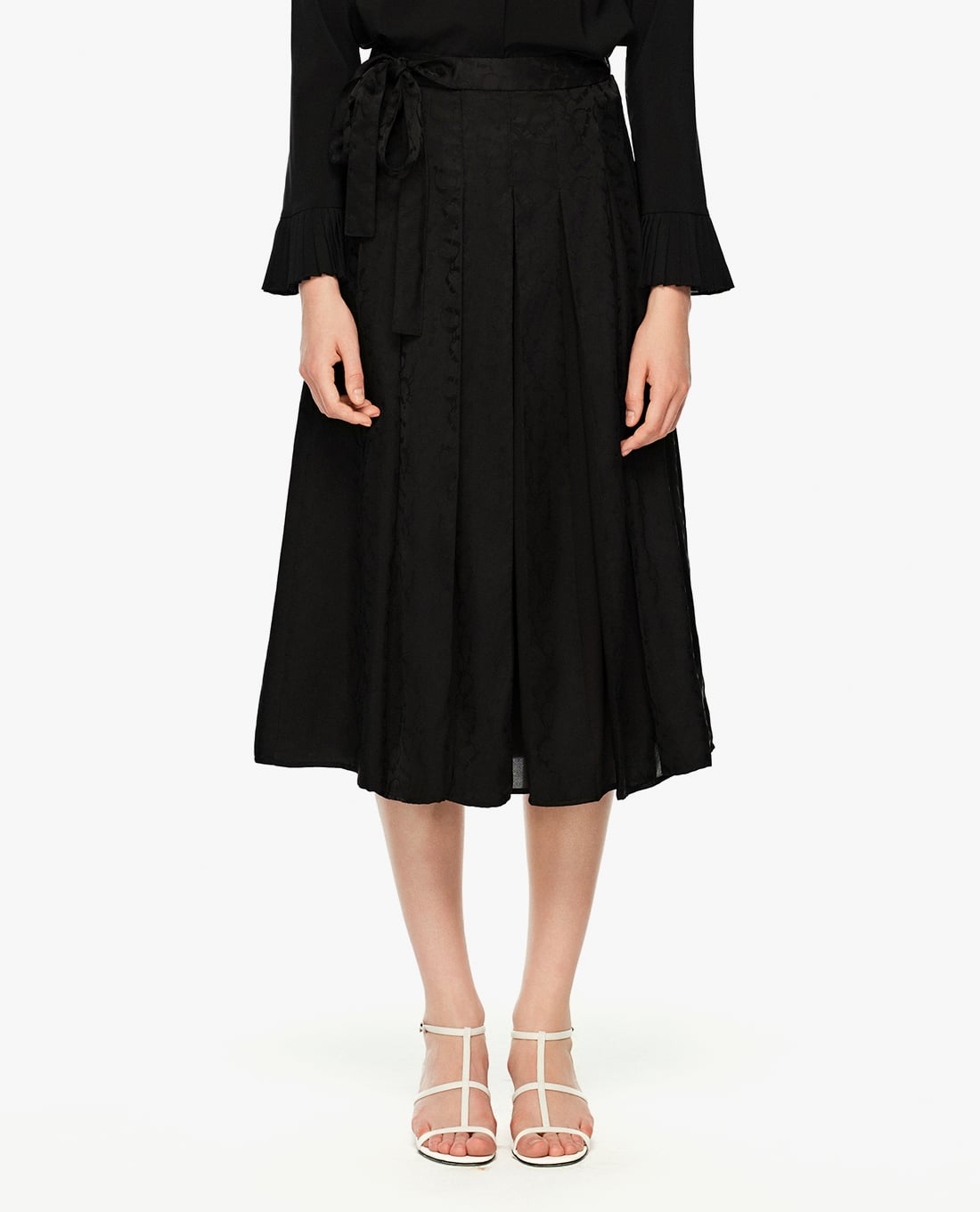 GIGI - Chân váy xếp li midi phối dây thắt nơ