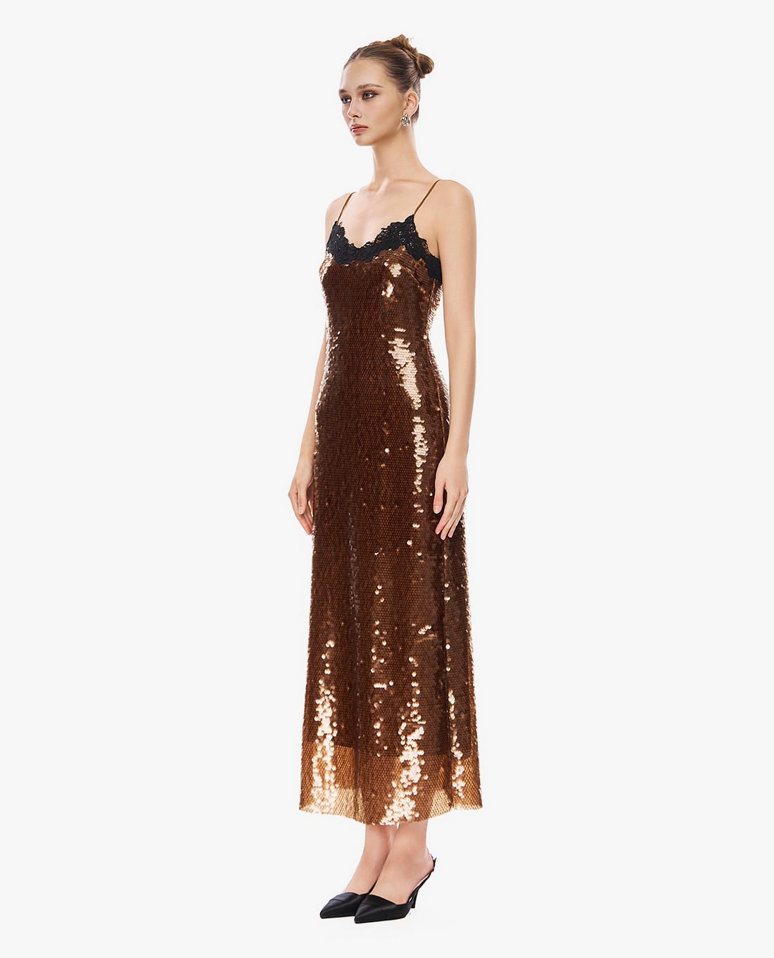 GIGI đầm hai dây maxi phối ren đính sequin