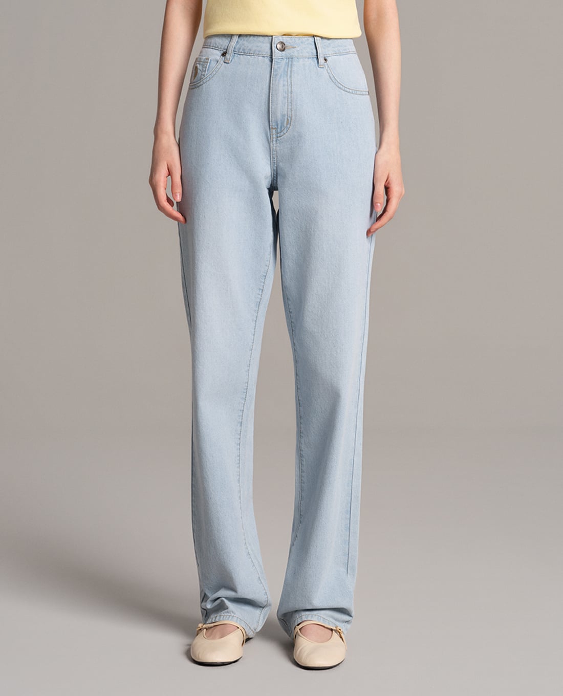 USPA - Quần jeans nữ ống đứng thêu logo