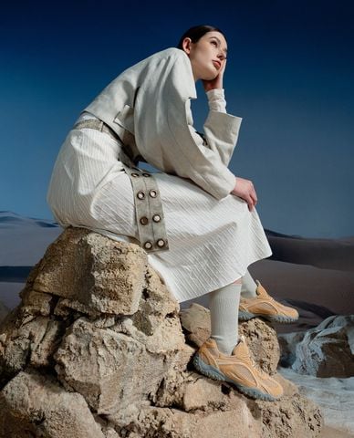  FILA - Giày sneakers unisex cổ thấp Echappe LX 