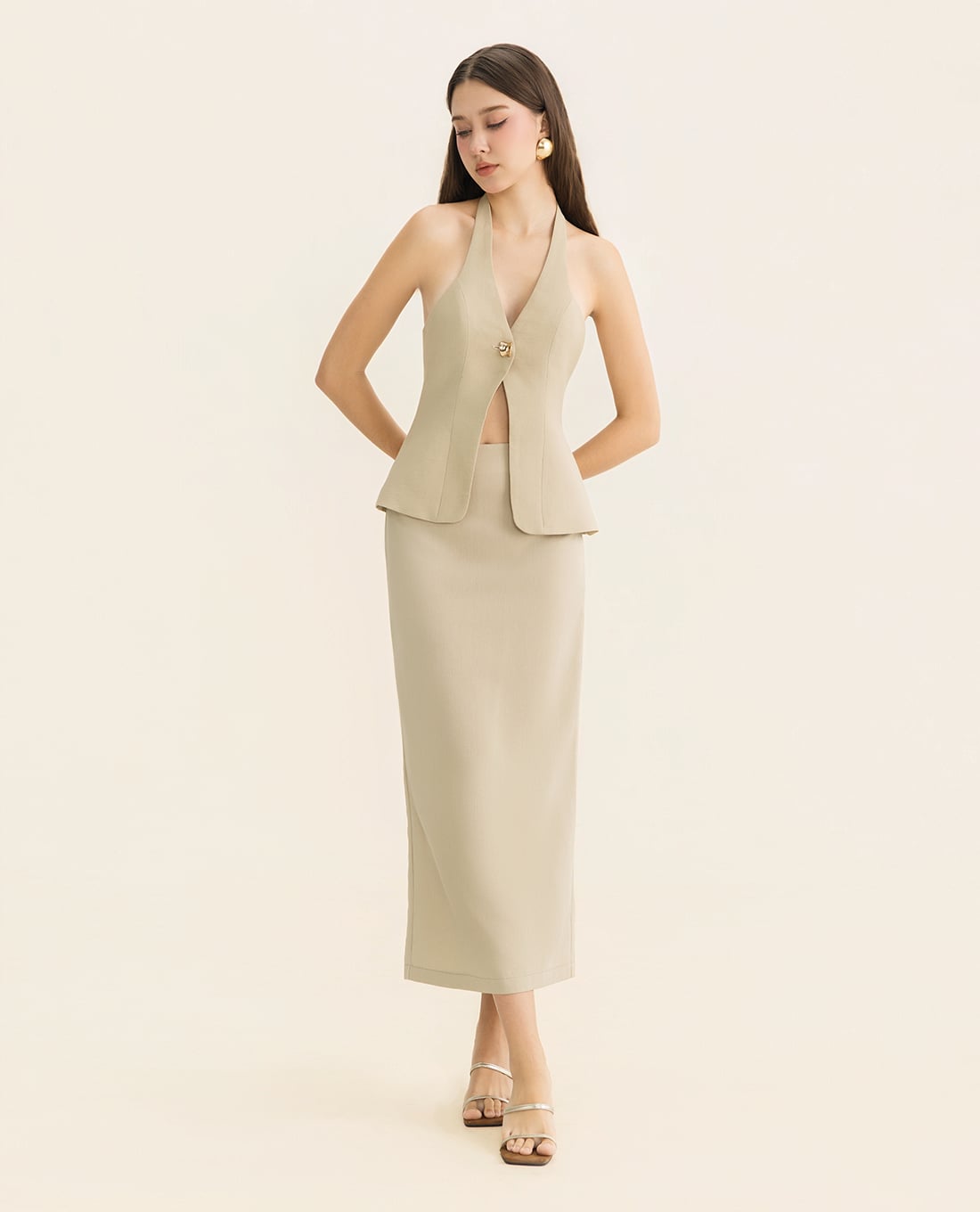 THE PHIA - Set áo kiểu nữ cổ yếm và chân váy Olive Touch