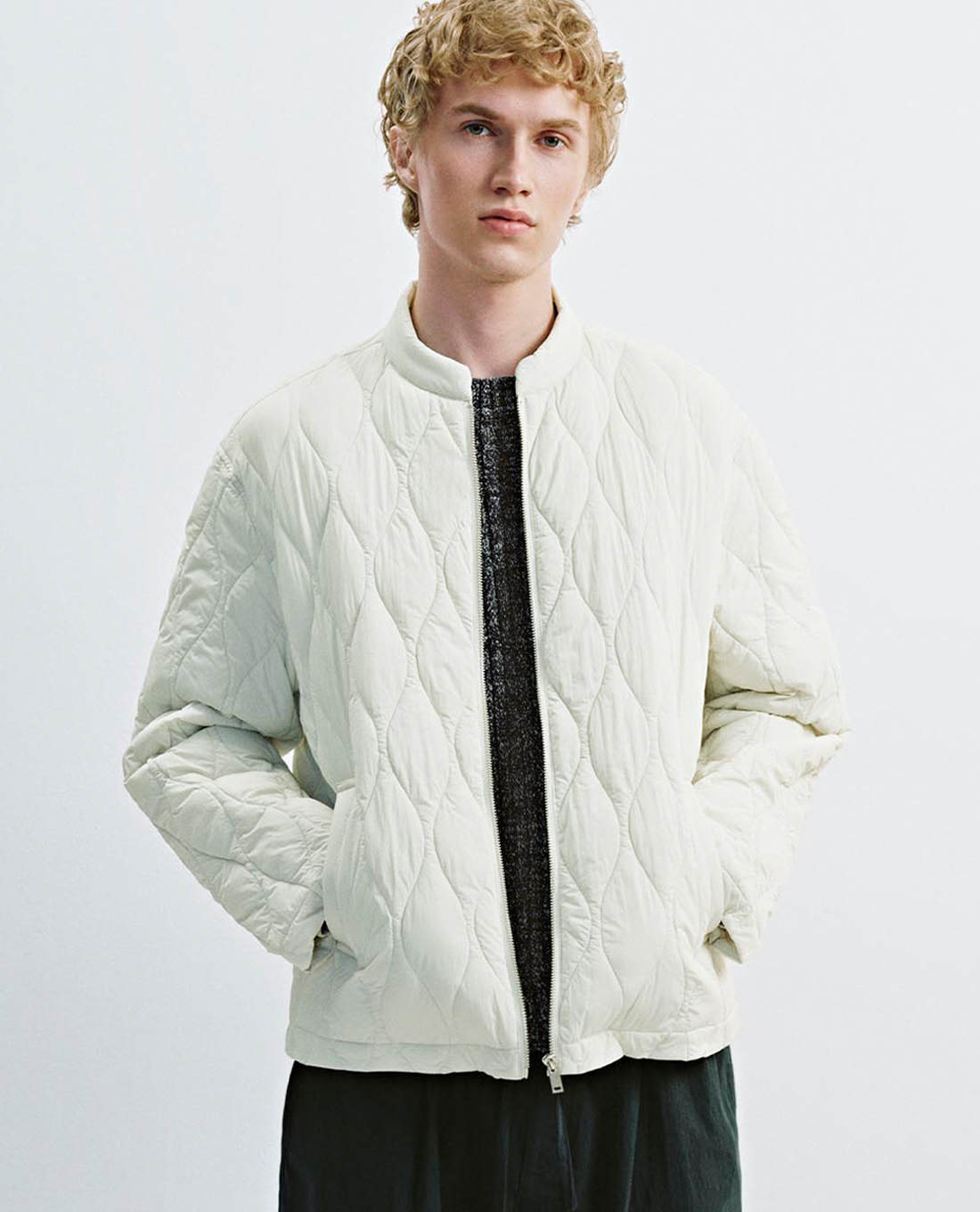 URBAN REVIVO - Áo khoác chần bông nam cổ trụ tay dài