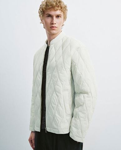  URBAN REVIVO - Áo khoác chần bông nam cổ trụ tay dài 