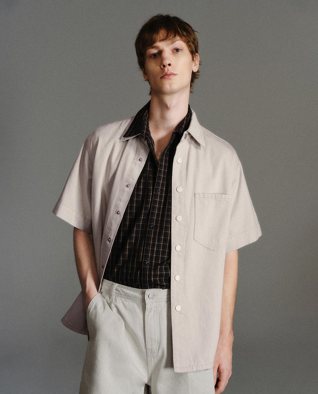 URBAN REVIVO - Áo sơ mi nam cổ bẻ tay ngắn