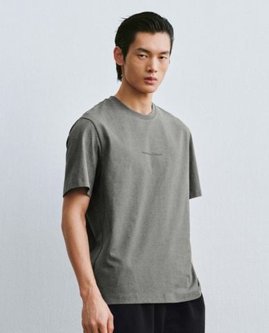  URBAN REVIVO - Áo thun nam cổ tròn tay ngắn trẻ trung 