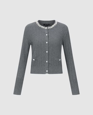  URBAN REVIVO - Áo dệt kim nữ cổ tròn tay dài phối ngọc trai 