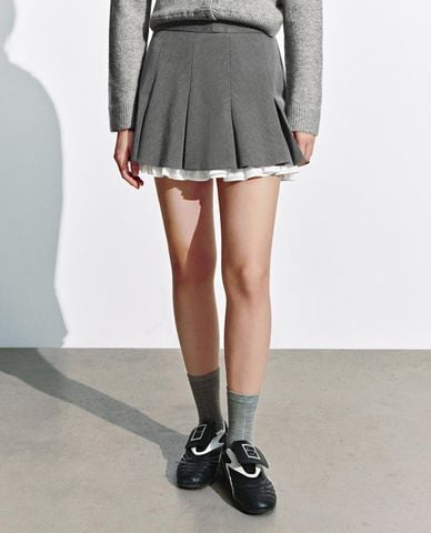  URBAN REVIVO - Chân váy xếp li mini phối layer 