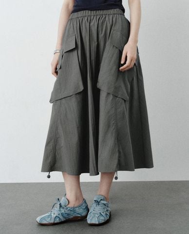  URBAN REVIVO - Chân váy chữ A midi túi hộp cá tính 