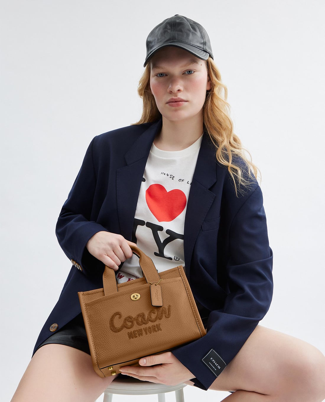 COACH - Túi tote nữ phom chữ nhật Cargo 26