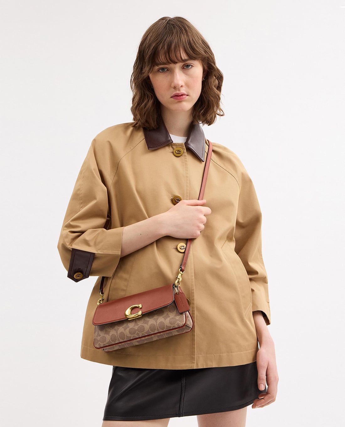 COACH - Túi đeo vai nữ Jet In Signature Canvas