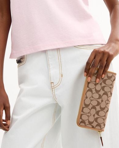  COACH - Ví nữ dáng dài phom chữ nhật khóa zip 