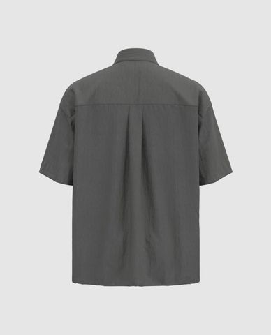  URBAN REVIVO - Áo sơ mi nam cổ bẻ tay ngắn phối túi hộp 