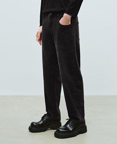  URBAN REVIVO - Quần jeans nam ống đứng hiện đại 