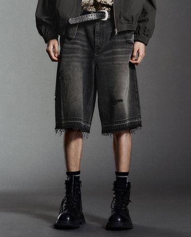  URBAN REVIVO - Quần short jeans nam wash bạc 
