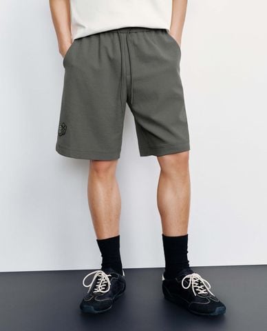  URBAN REVIVO - Quần short nam ống rộng phối dây rút 