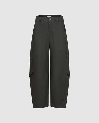  URBAN REVIVO - Quần nam ống rộng dáng cong phối nếp gấp 