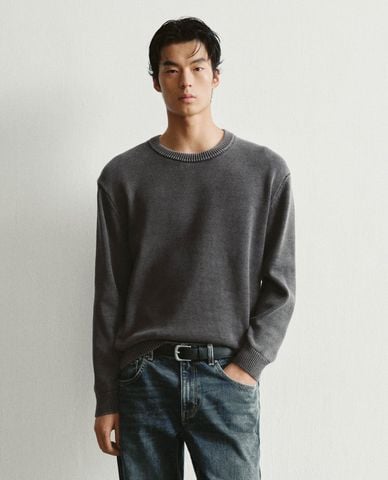  URBAN REVIVO - Áo dệt kim nam tay dài phom suông 