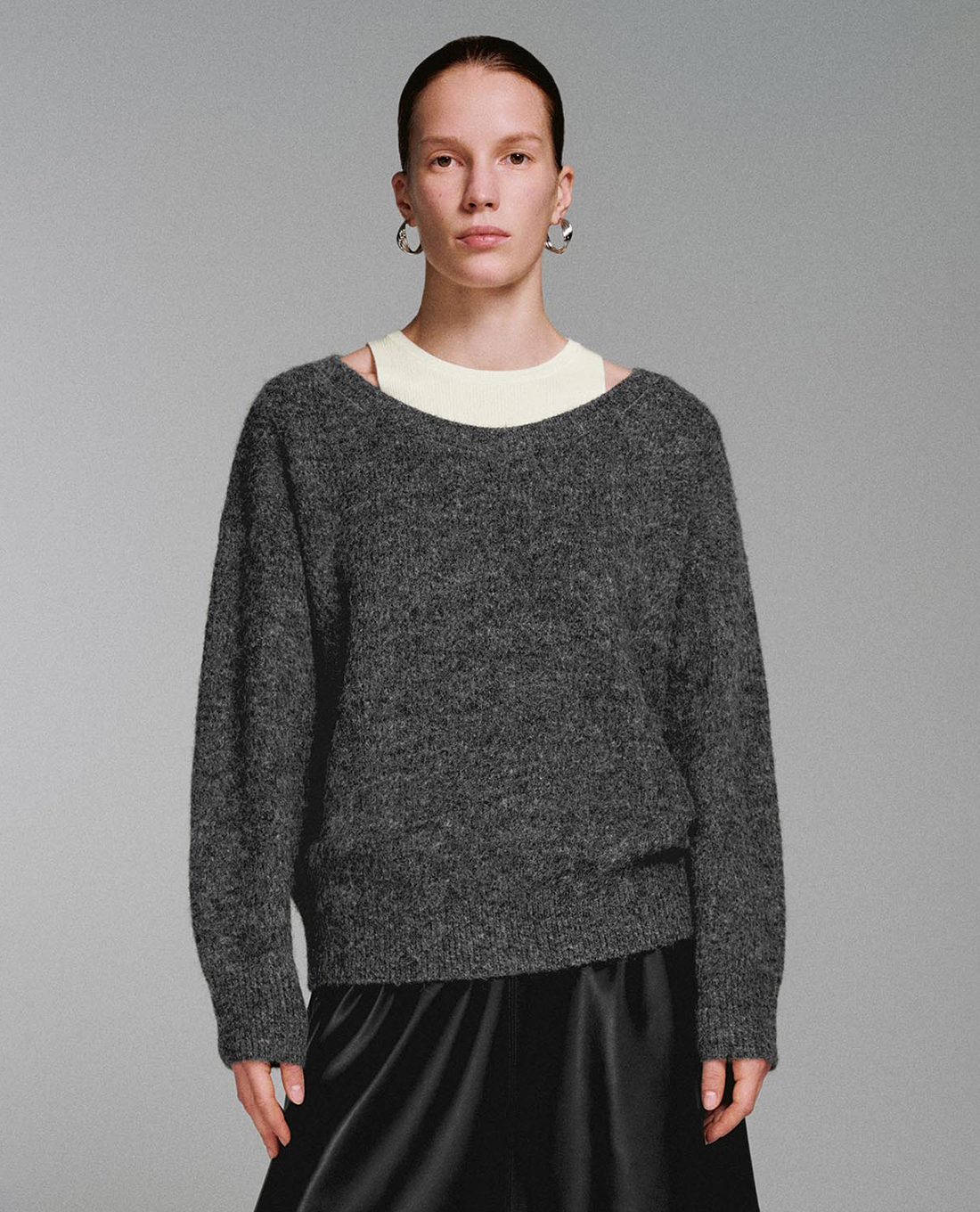 URBAN REVIVO - Áo dệt kim nữ cổ tròn tay dài 2 In 1