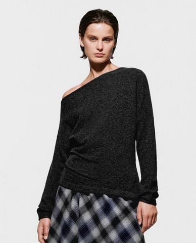  URBAN REVIVO - Áo kiểu nữ tay dài lệch vai nhún eo 